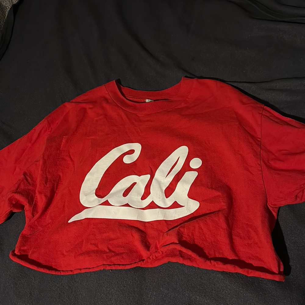 Red Cropped Cali T-shirt